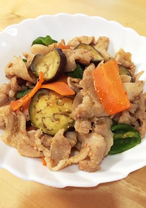 ピリ辛ダレで♪ 豚肉と夏野菜の炒め物-レシピのメイン写真