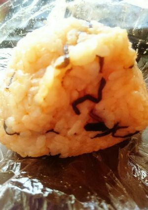 ピリ辛おにぎり！塩昆布とコチュジャン！-レシピのメイン写真