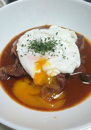 鶏肉のワイン煮込（ポーチドエッグのせ）-レシピのメイン写真