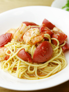 海老とフルーツトマトのパスタ☆バジル風味-レシピのメイン写真