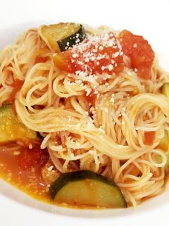 トマトとズッキーニの冷製パスタ-レシピのメイン写真