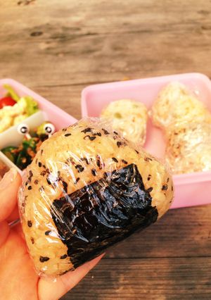 冷凍卵でとろ〜り！驚きの半熟卵おにぎり♡-レシピのメイン写真