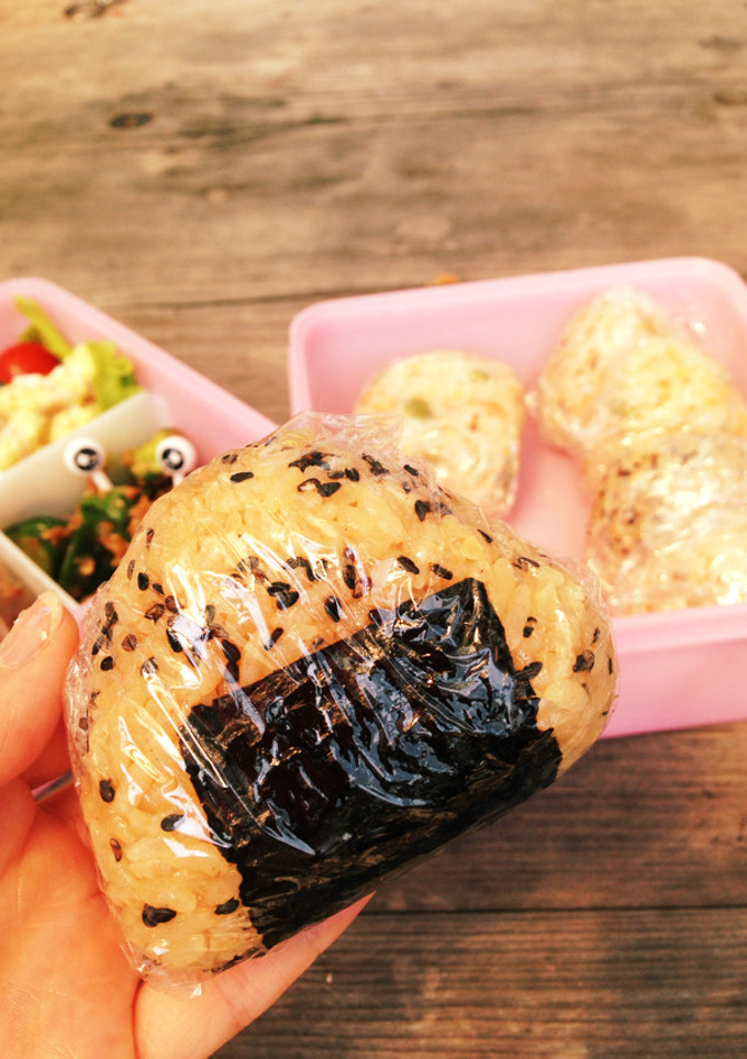 冷凍卵でとろ〜り！驚きの半熟卵おにぎり♡-レシピのメイン写真