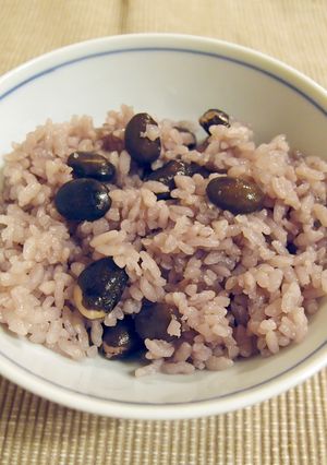 黒豆ご飯(乾煎り・下ゆで不要!)-レシピのメイン写真