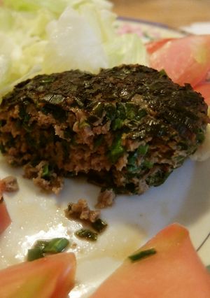 創作　牛肉とニラだけのハンバーグ-レシピのメイン写真