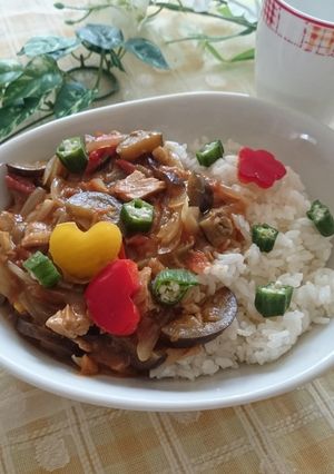 子供と作る♪レンジで夏野菜のツナカレー-レシピのメイン写真