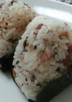 熱中症予防にかつお梅干し塩おにぎり❗-レシピのメイン写真