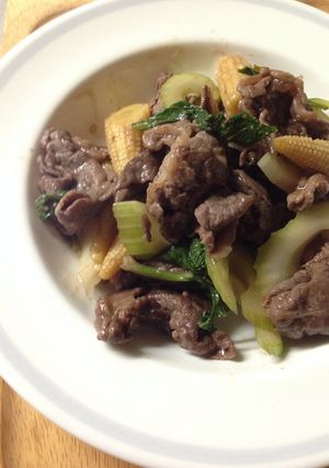 ヤングコーンとセロリの肉炒め-レシピのメイン写真