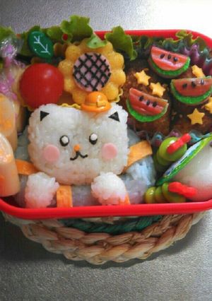 浮き輪ネコとスイカ弁当-レシピのメイン写真