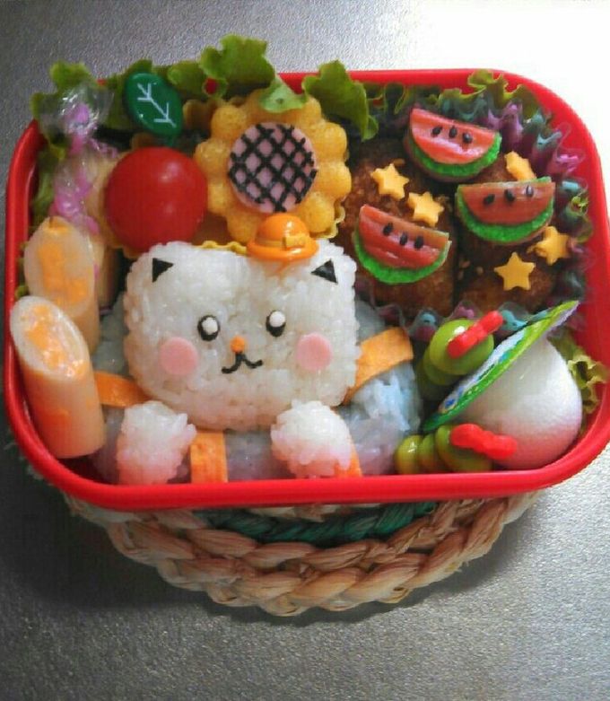 浮き輪ネコとスイカ弁当-レシピのメイン写真