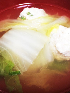 白菜と鶏団子の優しいス–プ-レシピのメイン写真