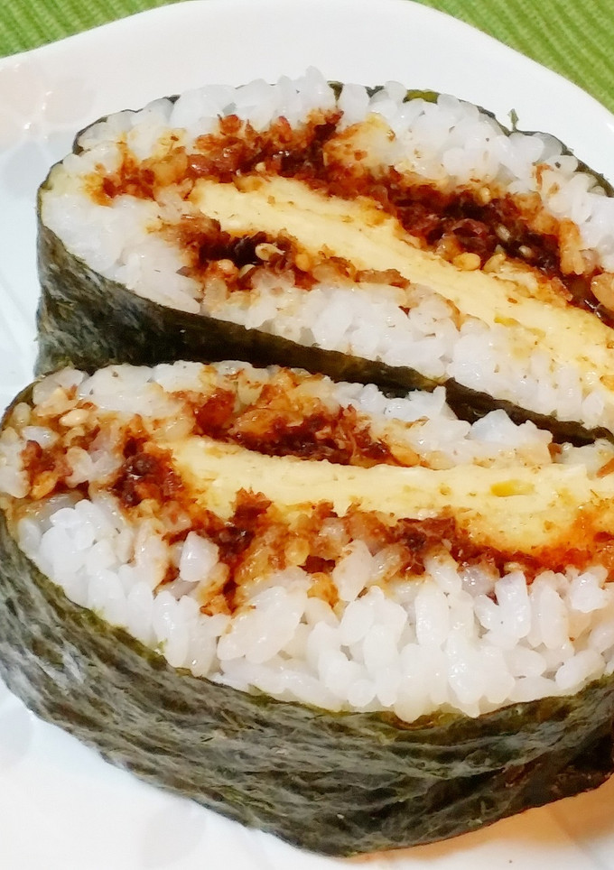 自家製花鰹ふりかけと厚焼き卵のおにぎらず-レシピのメイン写真