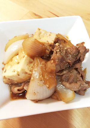豚肉、玉ねぎ、豆腐のはちみつゴマ醤油炒め-レシピのメイン写真