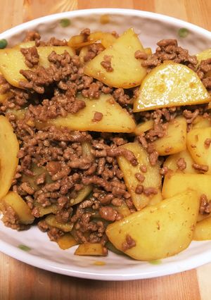 じゃが芋と挽肉の甘辛炒め〜エスニック風-レシピのメイン写真