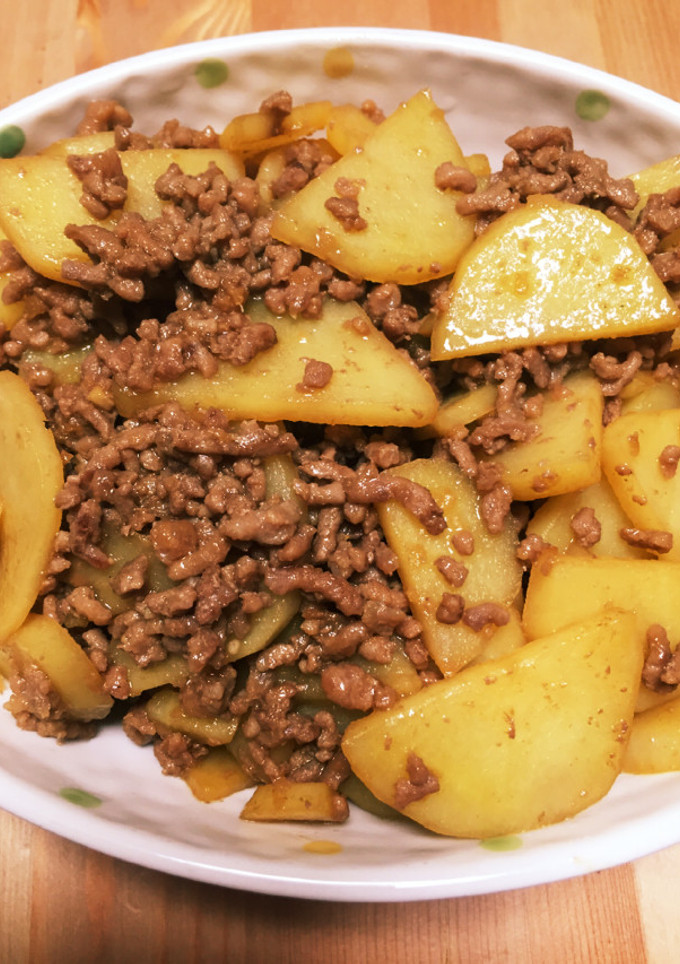 じゃが芋と挽肉の甘辛炒め〜エスニック風-レシピのメイン写真