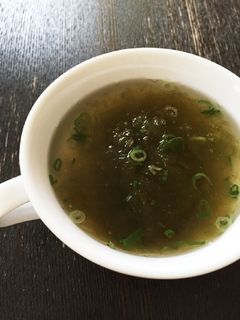 手抜き過ぎる☆簡単♪とろろ昆布のお吸い物-レシピのメイン写真