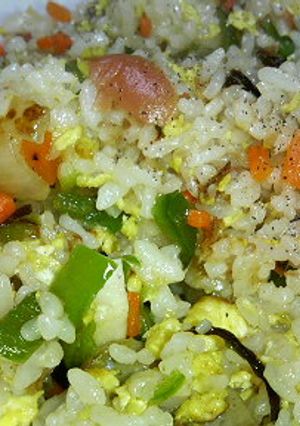我が家の梅チャーハン-レシピのメイン写真