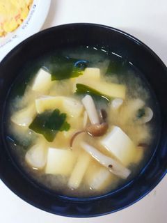 油揚げとしめじ豆腐わかめのお味噌汁☆-レシピのメイン写真