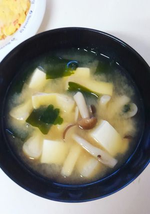 油揚げとしめじ豆腐わかめのお味噌汁☆-レシピのメイン写真