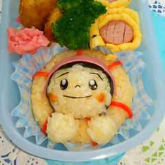 รูปของ プール帽子の女の子 夏キャラ弁