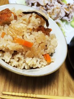 やさい入りさつま揚げで炊き込みご飯-レシピのメイン写真