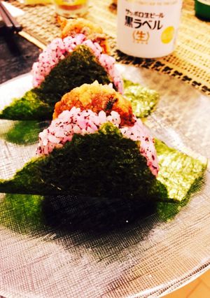 簡単なのに最強？寿司飯でおにぎり♡-レシピのメイン写真