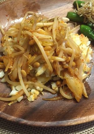 うどんでお好み焼き⁉️キムチ納豆かけ-レシピのメイン写真