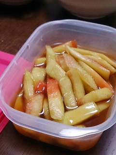 ピリ辛すっぱーい!スイカの皮でお漬物-レシピのメイン写真