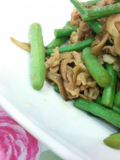 豚肉・インゲン・舞茸のにんにくバター炒め-レシピのメイン写真