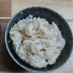 รูปของ 紅生姜とじゃこの炊き込みご飯