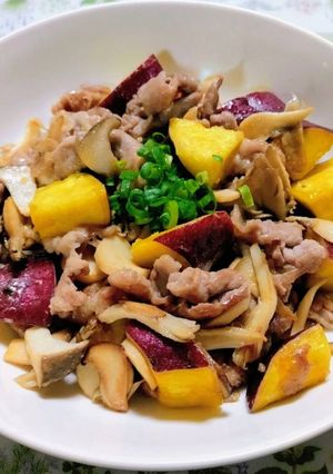 簡単ご飯に合う茸と豚こまとさつまいも塩レモン炒め-レシピのメイン写真