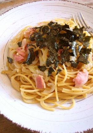玉ねぎとベーコンの鰹だし風味スパゲティー-レシピのメイン写真