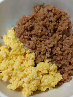 15分でいただきます♪簡単そぼろ丼-レシピのメイン写真