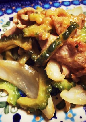 夏にぴったり♬豚肉とゴーヤの味噌炒め♡-レシピのメイン写真