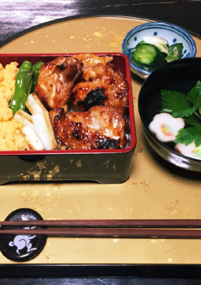 市販のタレで作る きじ焼き(照り焼き)重-レシピのメイン写真