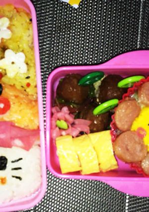 アンパンマンandキティーキャラ弁-レシピのメイン写真