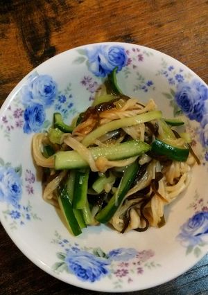 キュウリとエノキの塩昆布和え-レシピのメイン写真