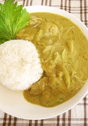 セロリとチキンのココナッツカレー-レシピのメイン写真