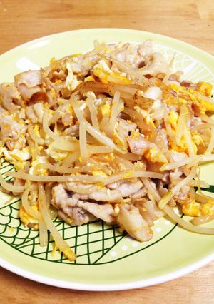 パパッと簡単♪中華風豚とモヤシの玉子炒め-レシピのメイン写真