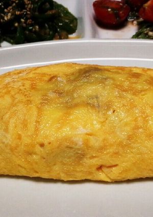 オムライスのようで実は肉じゃがオムレツ♪-レシピのメイン写真
