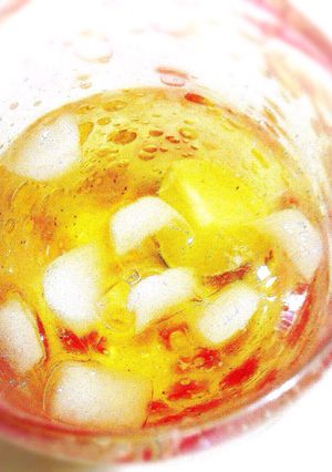 夏のドリンクに！烏龍茶のライム割り-レシピのメイン写真