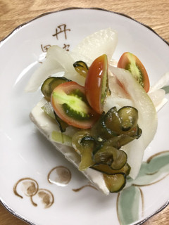 冷奴(玉ねぎ&きゅうりのきんぴら)-レシピのメイン写真