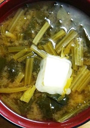 バターが決め手！ほうれん草のお味噌汁-レシピのメイン写真