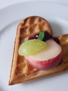 週末の贅沢♩かんたん北欧風ワッフル-レシピのメイン写真