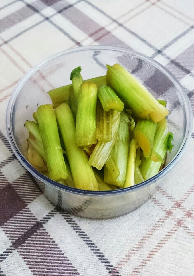 簡単 セロリの漬け物(記録用)-レシピのメイン写真