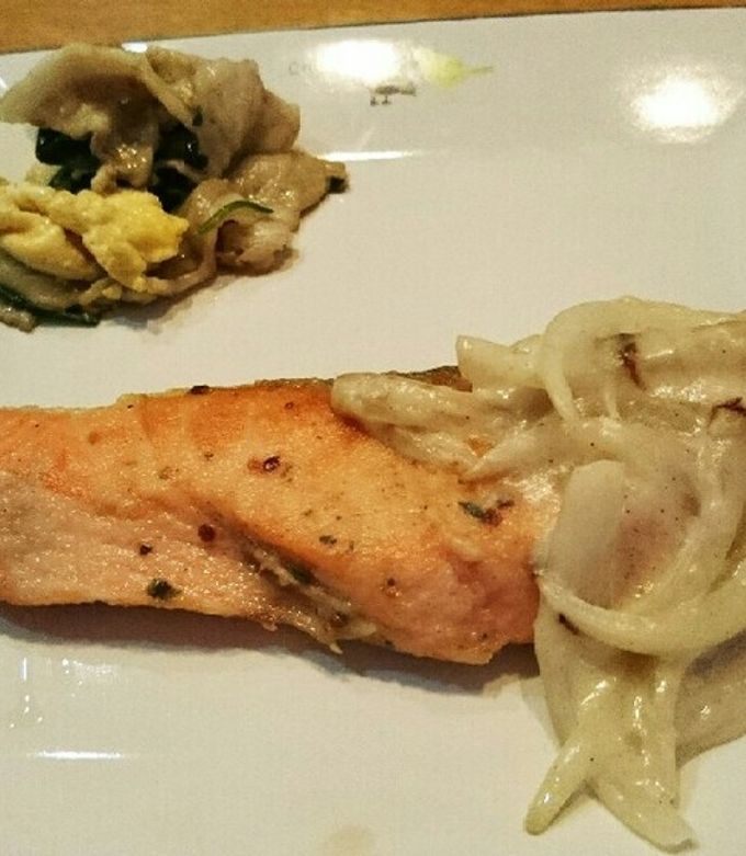 鮭ムニエルのホワイトソース by しんにし 【クックパッド】 簡単