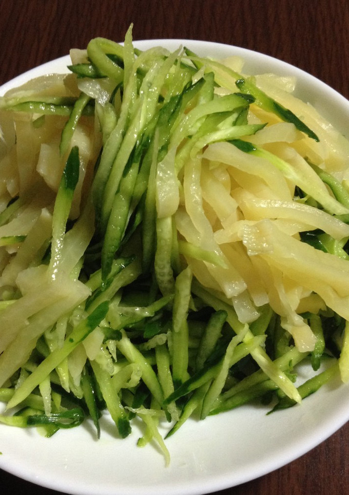 材料3つ！簡単きゅうりとタクアンの和え物-レシピのメイン写真