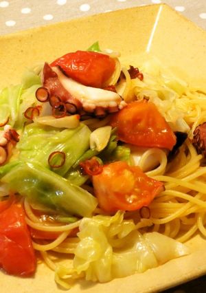 タコとキャベツとトマトのピリ辛パスタ-レシピのメイン写真
