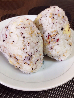 意外!美味!!ゆかりとチーズのおにぎり♡-レシピのメイン写真