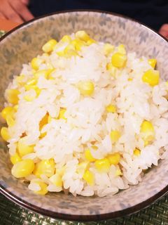 簡単、美味☆生とうもろこしの炊き込みご飯-レシピのメイン写真